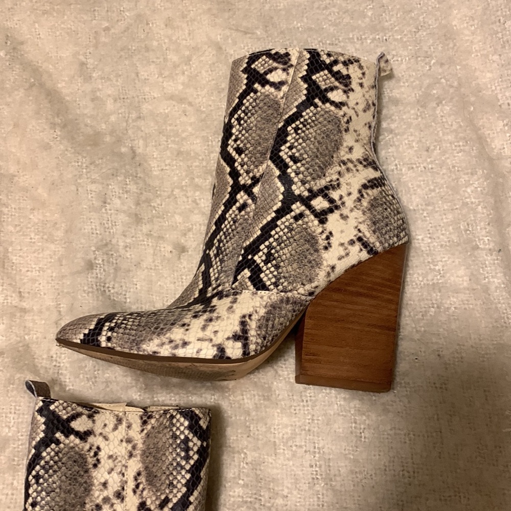 Snakeskin Bootie - Picture 2 of 6